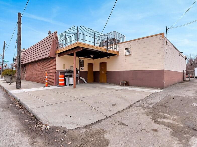 More Photos Of 1341 Springwells St, Detroit General Retail For Sale