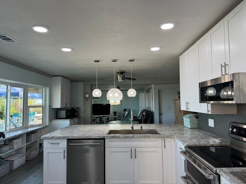 More Photos Of 6557 US Highway 1, Rockledge Flex For Sale