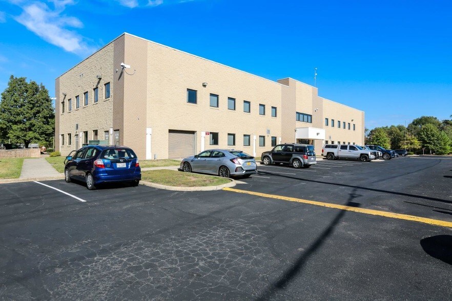 More Photos Of 8886 Rixlew Ln, Manassas Office For Lease