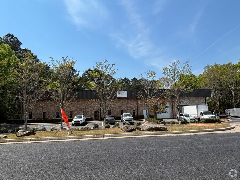 Primary Photo Of 140 Etowah Trce, Fayetteville Industrial For Lease