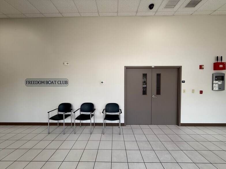 More Photos Of 897 E Venice Ave, Venice Medical For Lease