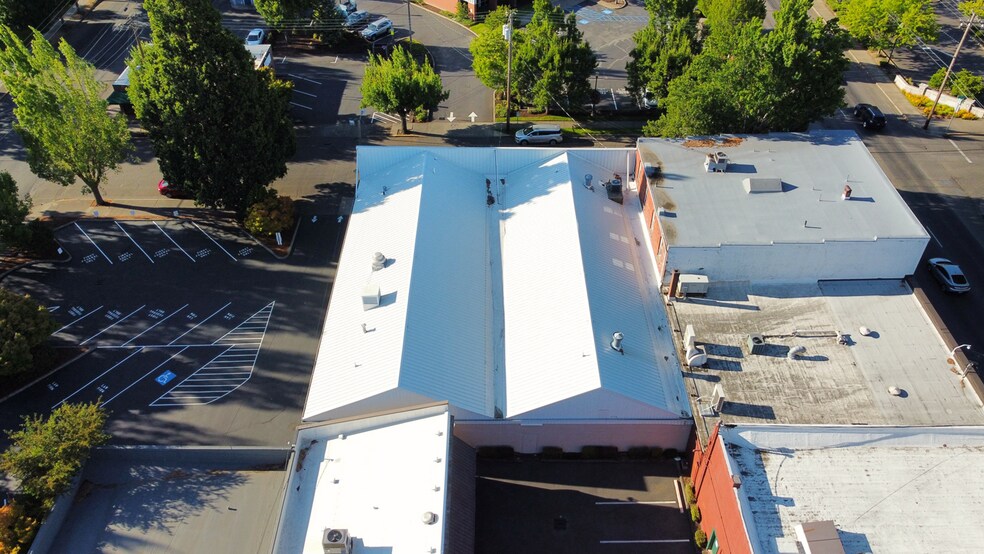 More Photos Of 118-120 NE 4th St, Mcminnville Office For Sale