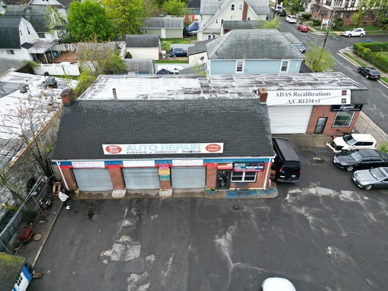 More Photos Of 323 Clinton St, Hempstead Auto Repair For Sale