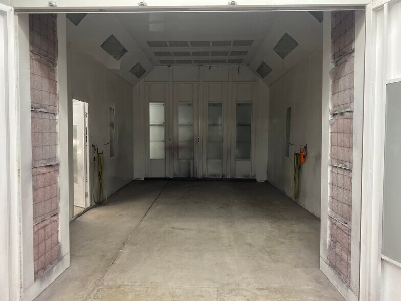 More Photos Of 840 Cayuga Creek Rd, Buffalo Auto Repair For Sale