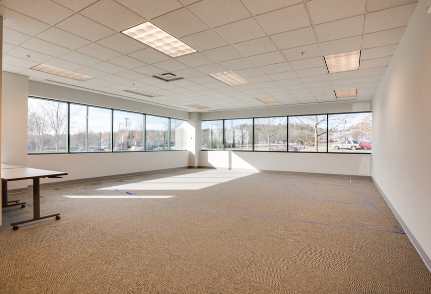 More Photos Of 10304 Spotsylvania Ave, Fredericksburg Office For Lease