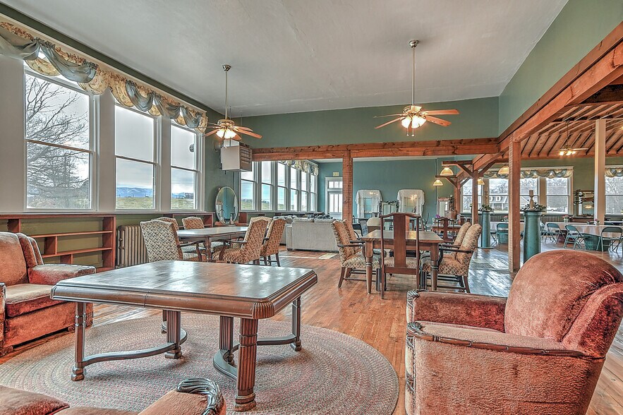 More Photos Of 19407 Bethel Rd, Abingdon Flex For Sale
