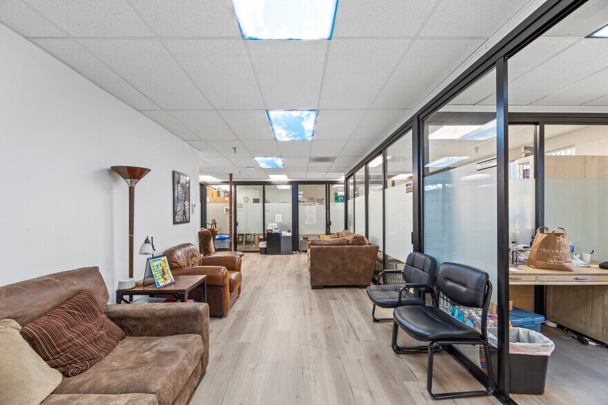 More Photos Of 155 Wilbur Rd, Thousand Oaks Medical For Sale