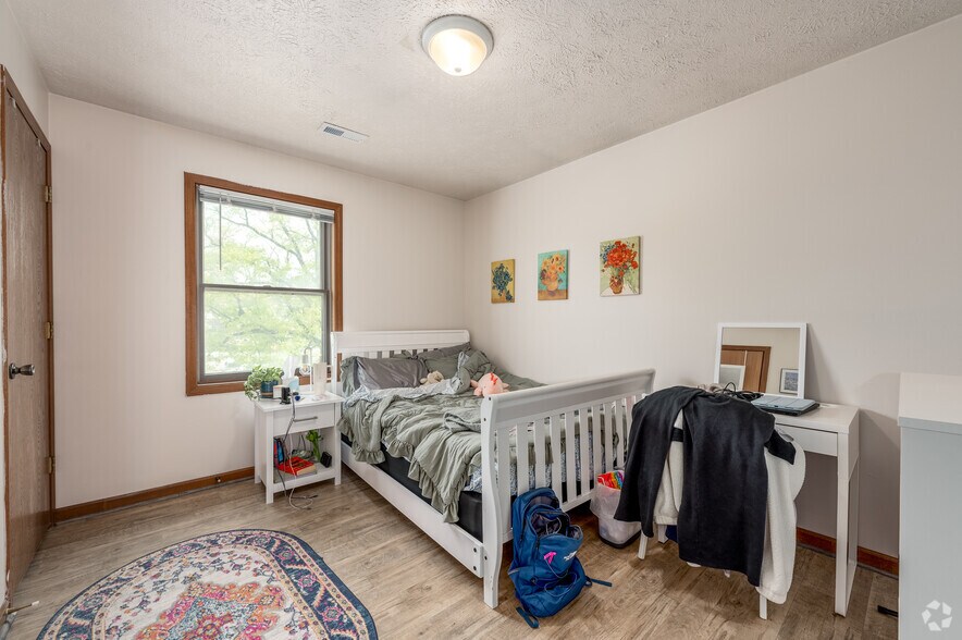 More Photos Of 400 S Grant St, West Lafayette Apartments For Sale