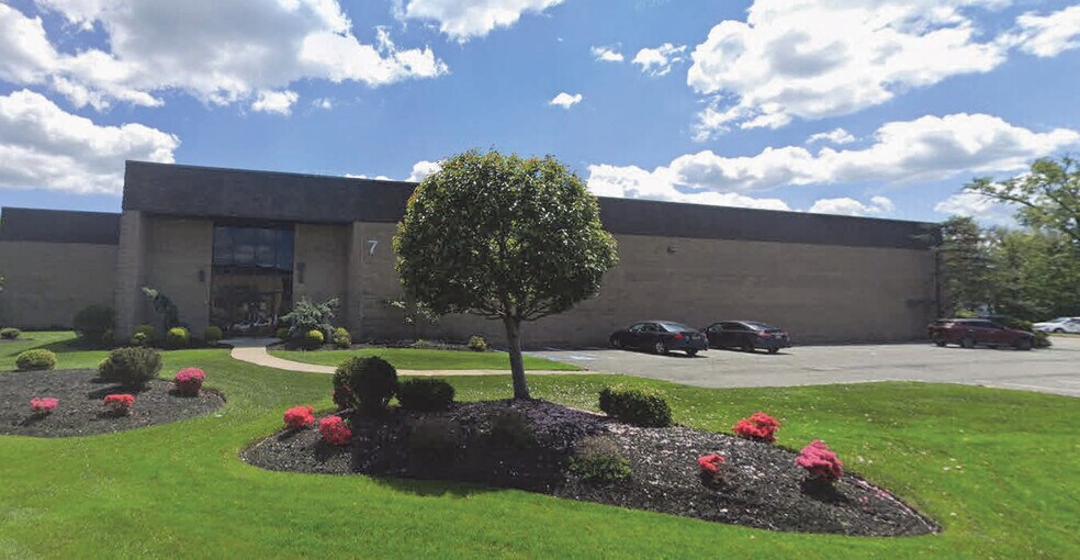 Primary Photo Of 7 Madison Rd, Fairfield Warehouse For Lease