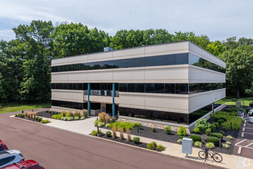 More Photos Of 1610 Medical Dr, Pottstown Unknown For Lease