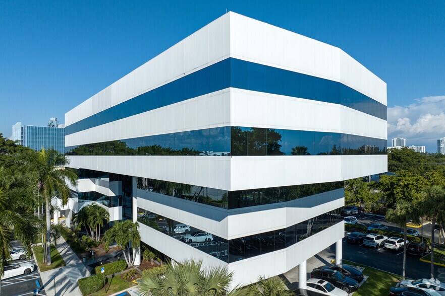 More Photos Of 6550 N Federal Hwy, Fort Lauderdale Office For Lease