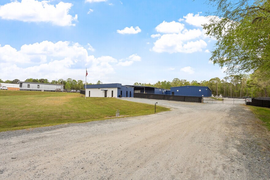 More Photos Of 554 Old Roberts Rd, Benson Warehouse For Sale