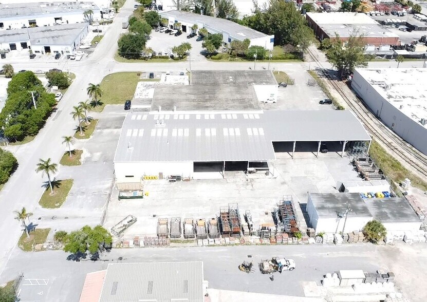 More Photos Of 1649 Avenue L, Riviera Beach Warehouse For Sale