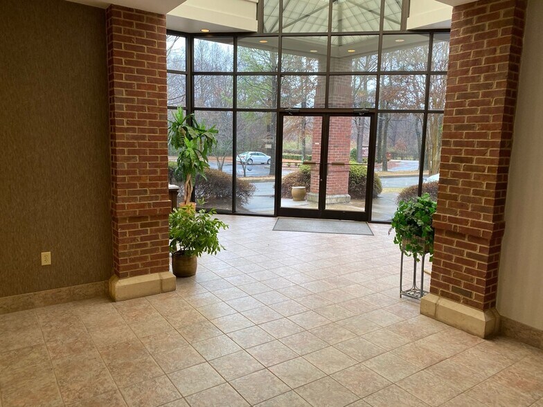 More Photos Of 1655 Wynne Rd, Cordova Office For Lease