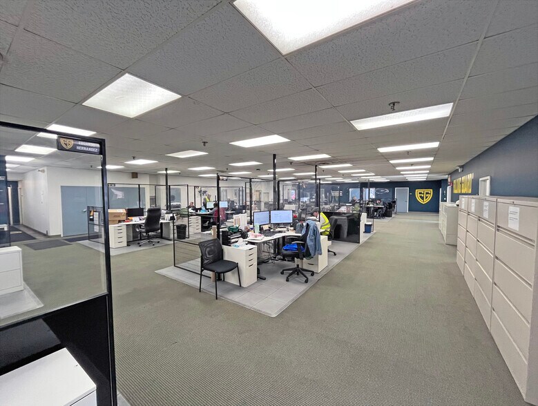 More Photos Of 5858 W 73rd St, Bedford Park Manufacturing For Sale