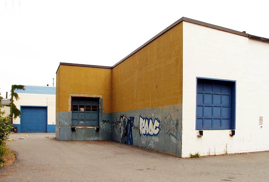 More Photos Of 113 Irving St, Framingham Freestanding For Lease