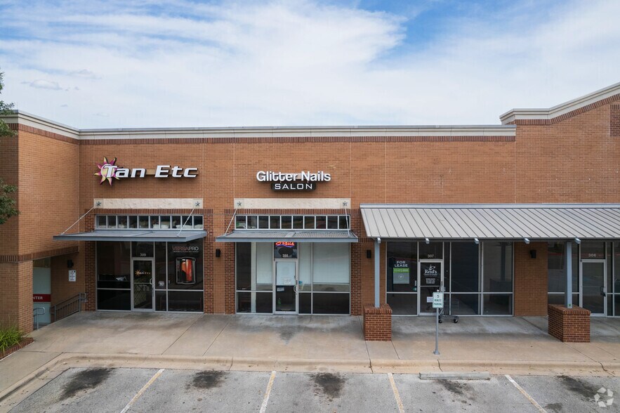 More Photos Of 13435 N Research Blvd, Austin General Retail For Lease