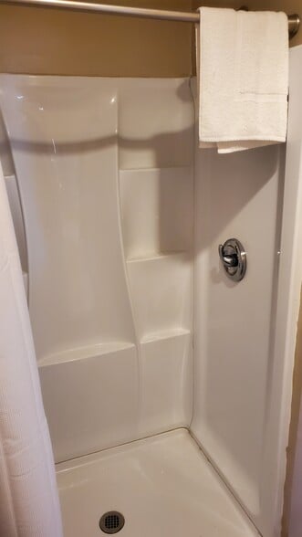 More Photos Of 400 W Victor Ave, Victor Hotel For Sale