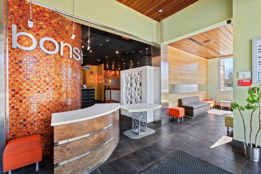 More Photos Of 102 Clinton Center Dr, Clinton Restaurant For Sale