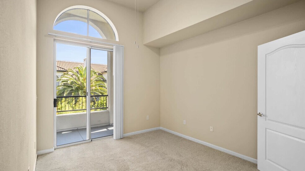 More Photos Of 1001-1101 Park Pl, San Mateo Apartments For Lease