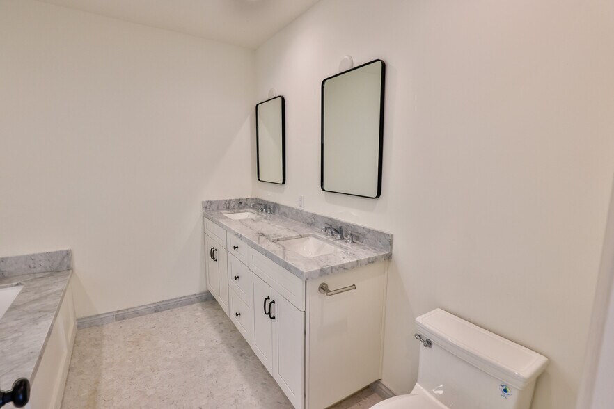 More Photos Of 22227 Pacific Coast Hwy, Malibu Apartments For Sale