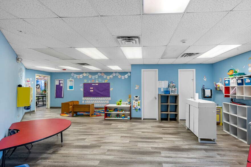 More Photos Of 3421 E Walnut St, Pearland Daycare Center For Sale