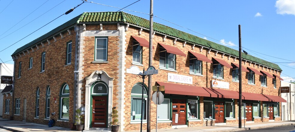 More Photos Of 123 W Defee Ave, Baytown Apartments For Lease