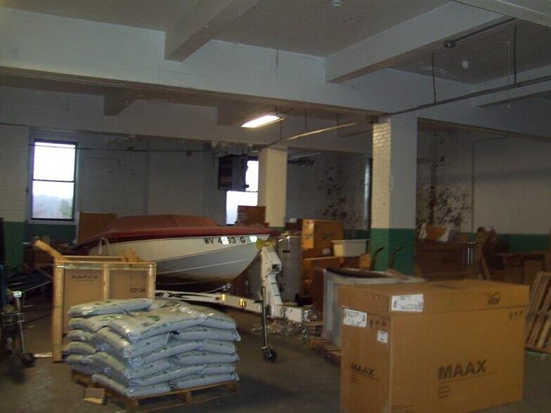 More Photos Of 258 E Fayette St, Uniontown General Retail For Sale