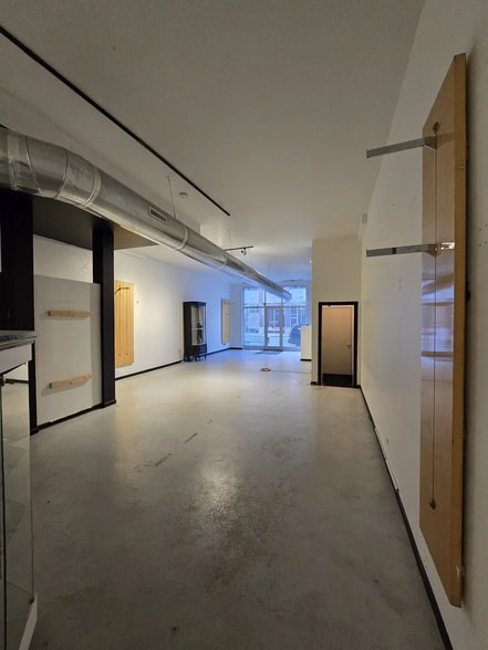 More Photos Of 1721 W North Ave, Chicago Storefront Retail Residential For Lease