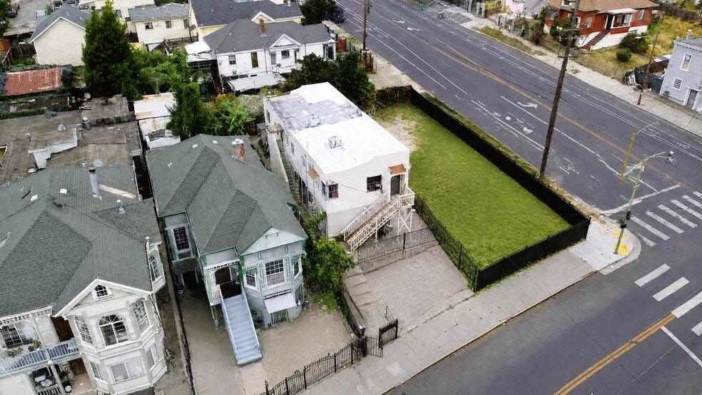 More Photos Of 2051 23rd Ave, Oakland Apartments For Sale