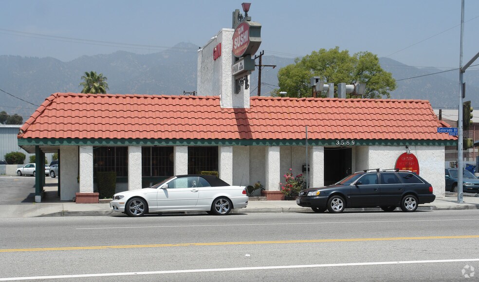 Primary Photo Of 3589 Colorado Blvd, Pasadena Restaurant For Lease