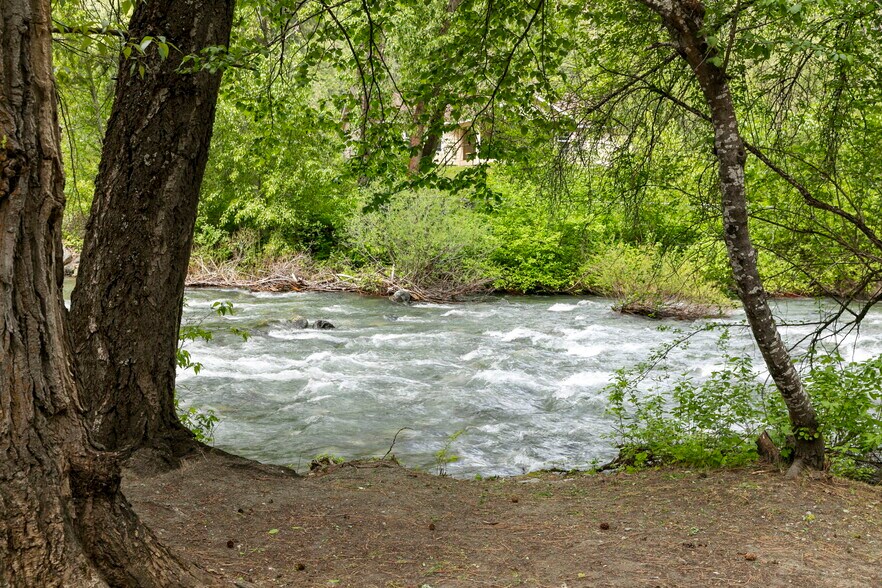 More Photos Of 3300 US Highway 97, Peshastin Specialty For Sale