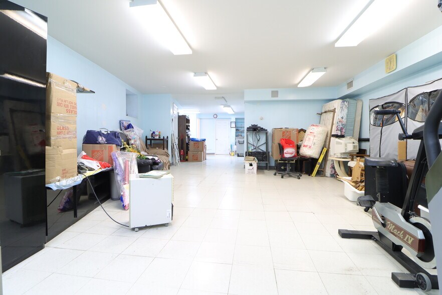 More Photos Of 6925 Cooper Ave, Glendale Office For Sale