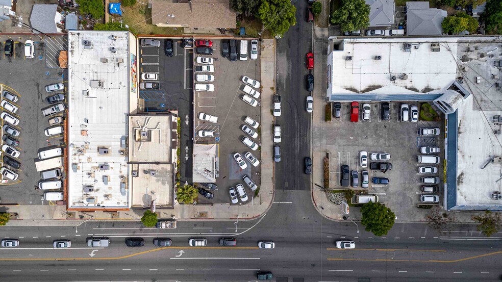 More Photos Of 13632 Van Nuys Blvd, Pacoima Auto Repair For Sale