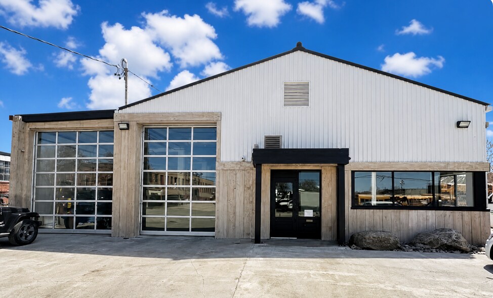 Primary Photo Of 31 Upton Rd, Toronto Service For Lease
