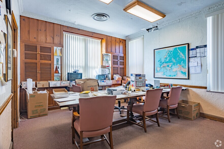 More Photos Of 1873 E 55th St, Cleveland Warehouse For Sale