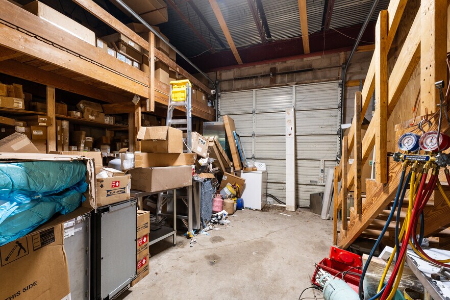 More Photos Of 3101 N 10th St, McAllen General Retail For Lease