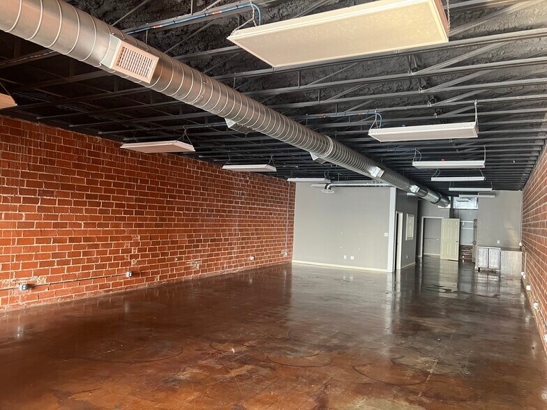 More Photos Of 415 E Avenue D, Killeen Office For Lease