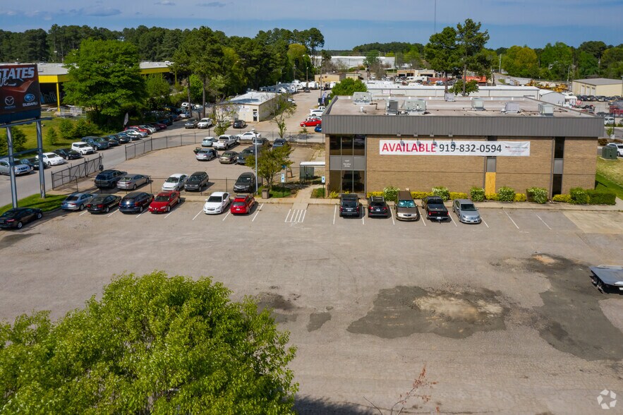 More Photos Of 1627 Navaho Dr, Raleigh Office For Lease