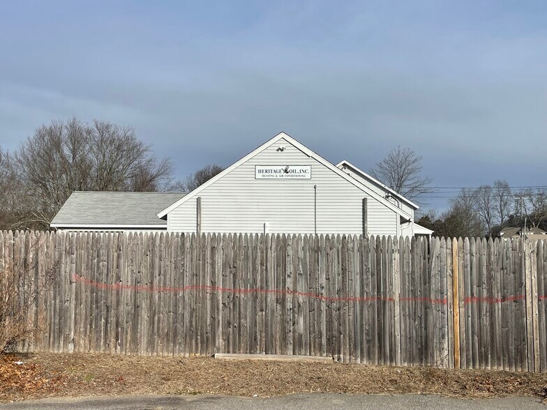 More Photos Of 15 River Rd, Willington General Retail For Sale