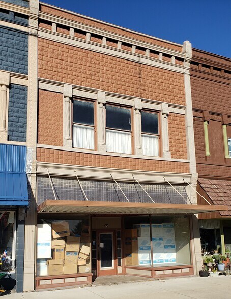 Primary Photo Of 4 N Washington St, Worthington Storefront Retail Residential For Lease