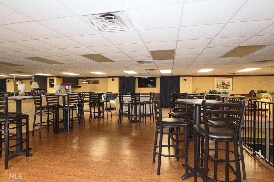 More Photos Of 2760 Pleasantwood Dr, Decatur Religious Facility For Lease