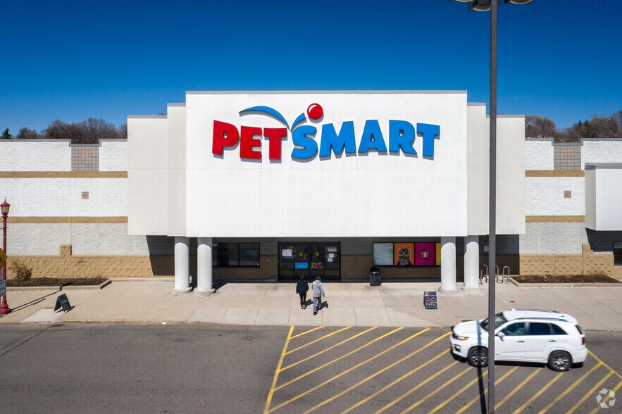 More Photos Of 1520-1730 New Brighton Blvd, Minneapolis Unknown For Lease