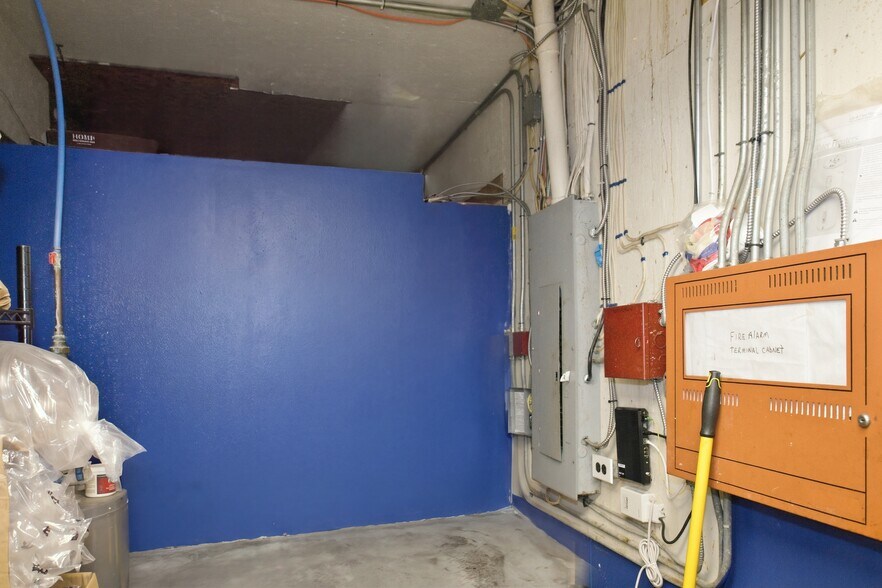 More Photos Of 53 Providence St, West Warwick Restaurant For Sale