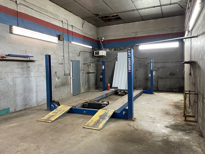 More Photos Of 4040 Saltsburg Rd, Murrysville Auto Repair For Sale