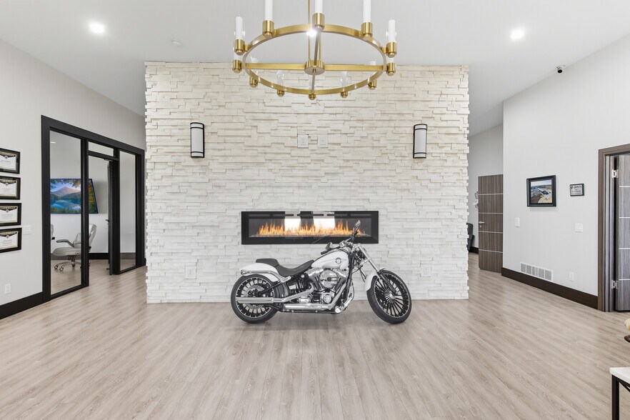 More Photos Of 19518 Whitfield Rd, Sedalia Light Manufacturing For Sale