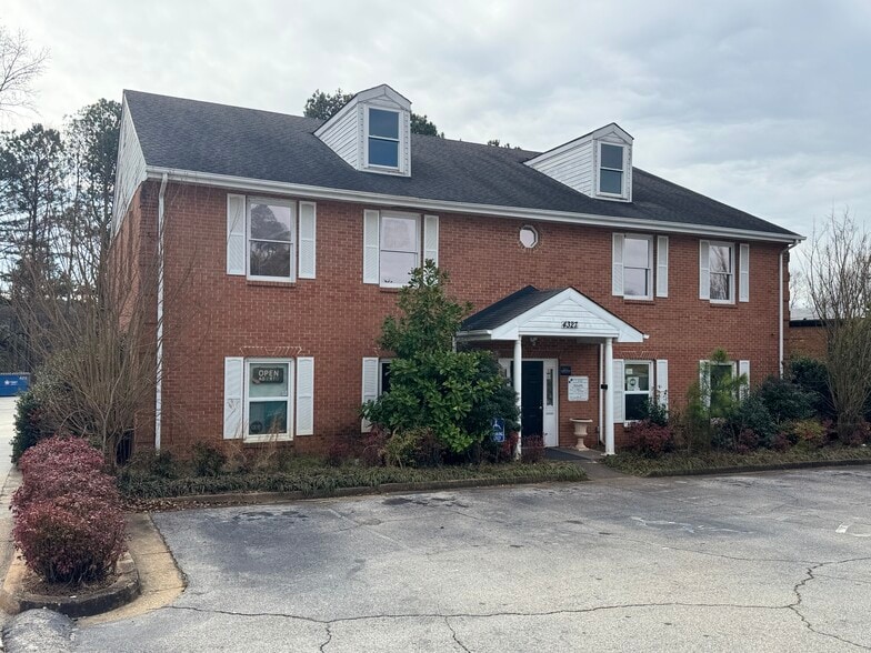 Primary Photo Of 4327 Mundy Mill Rd, Oakwood Office Residential For Sale