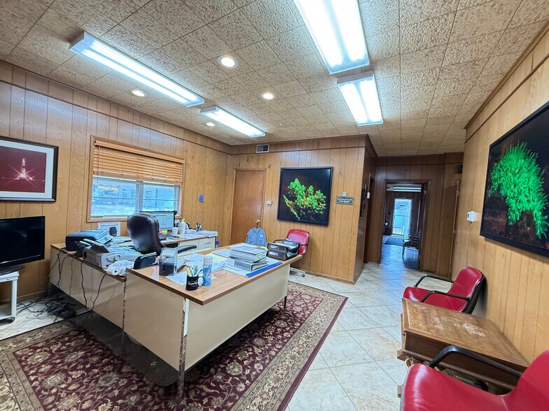 More Photos Of 12525 Old Highway 99, Seminole Warehouse For Sale