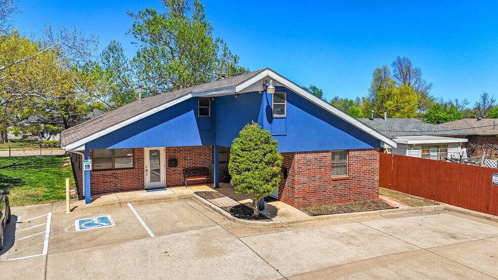 More Photos Of 4334 N Meridian Ave, Oklahoma City Office Residential For Sale