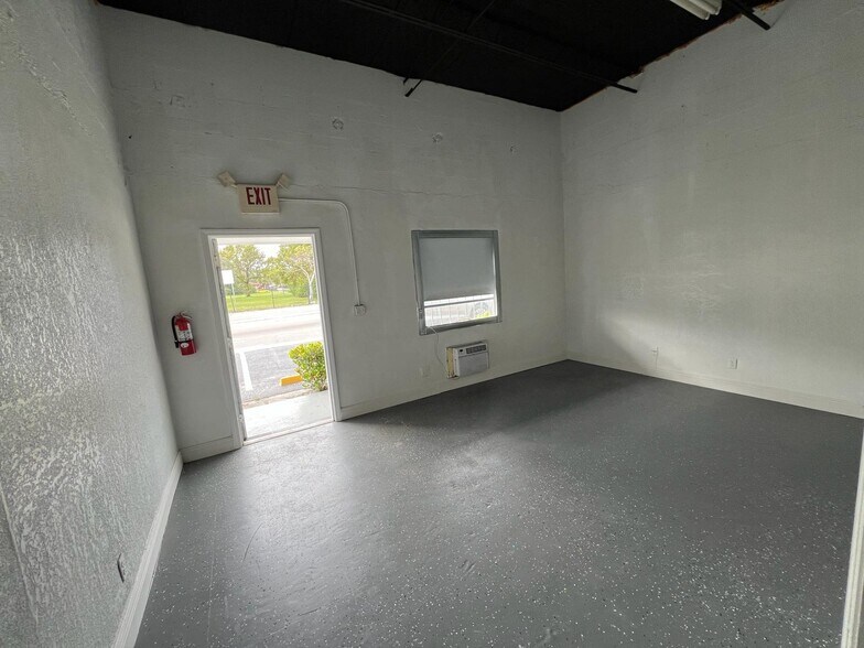 More Photos Of 350-362 NW 27th Ave, Fort Lauderdale Warehouse For Lease